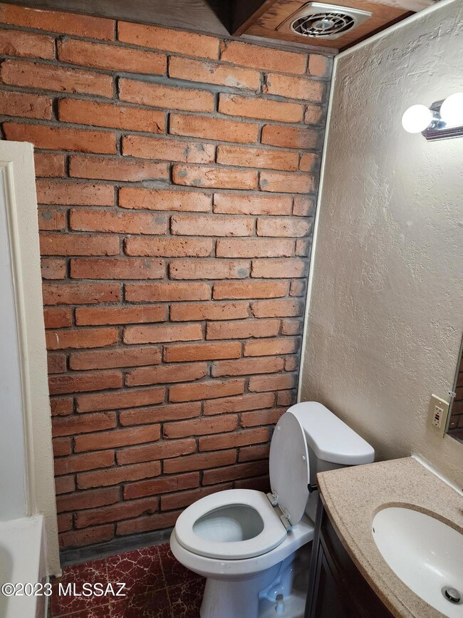 1946 E Prince Rd unit A, Tucson, AZ 85719 - photo 5