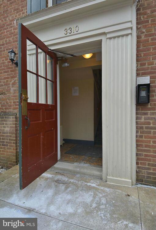 3310 27th St NW unit 11, Washington, DC 20008 - photo 7