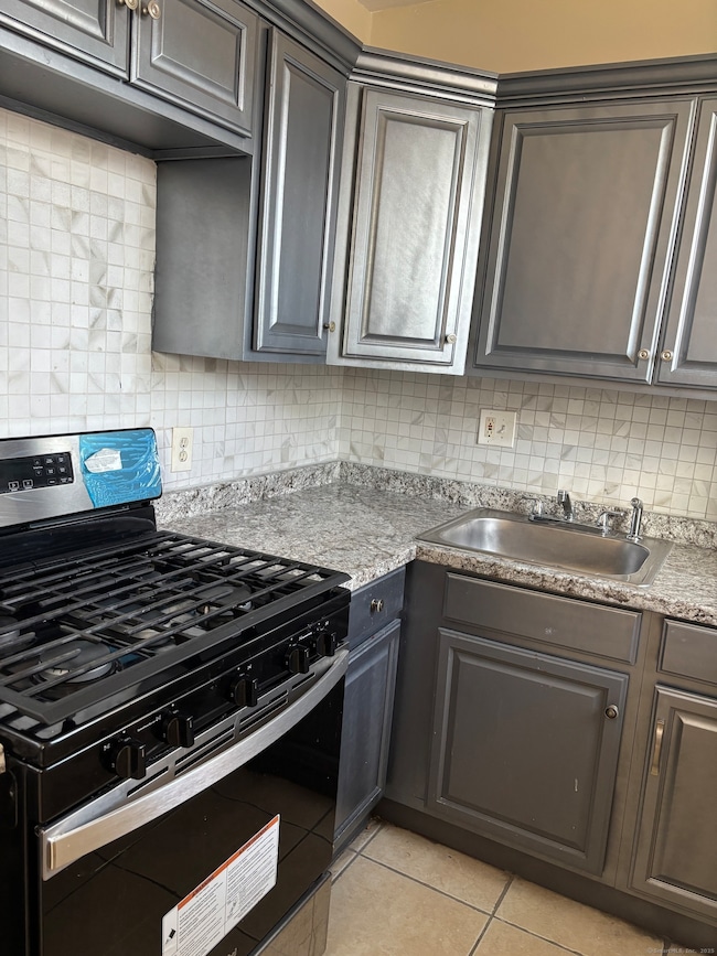 141 Pixlee Place, Bridgeport, CT 06610 - photo 3