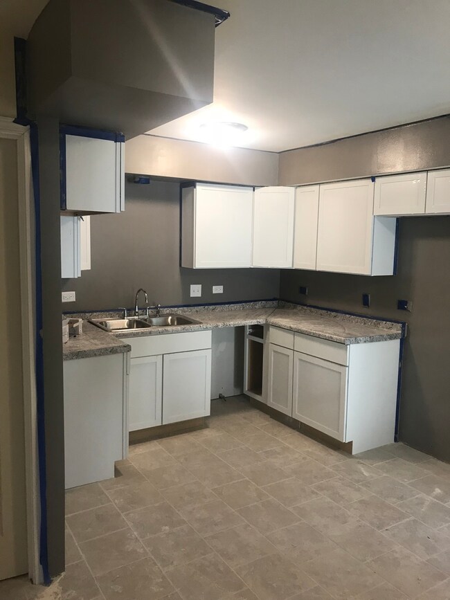 3454 Golfview Dr, Hazel Crest, IL 60429 - photo 4