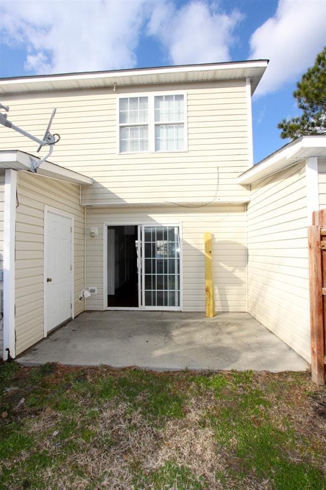 103 Croatan Ct, Jacksonville, NC 28546 - photo 3