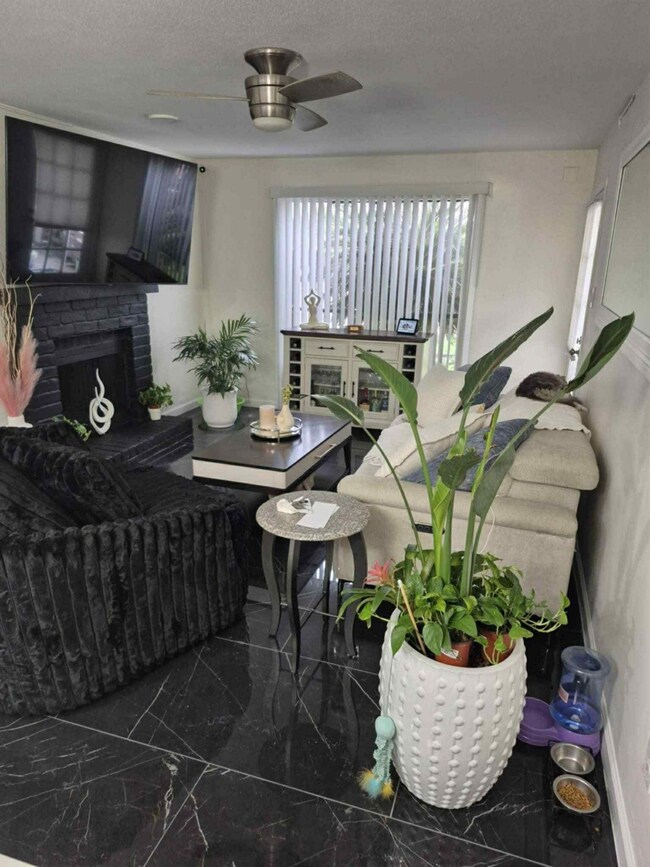 2120 Wilcrest Dr unit 133, Houston, TX 77042 - photo 5