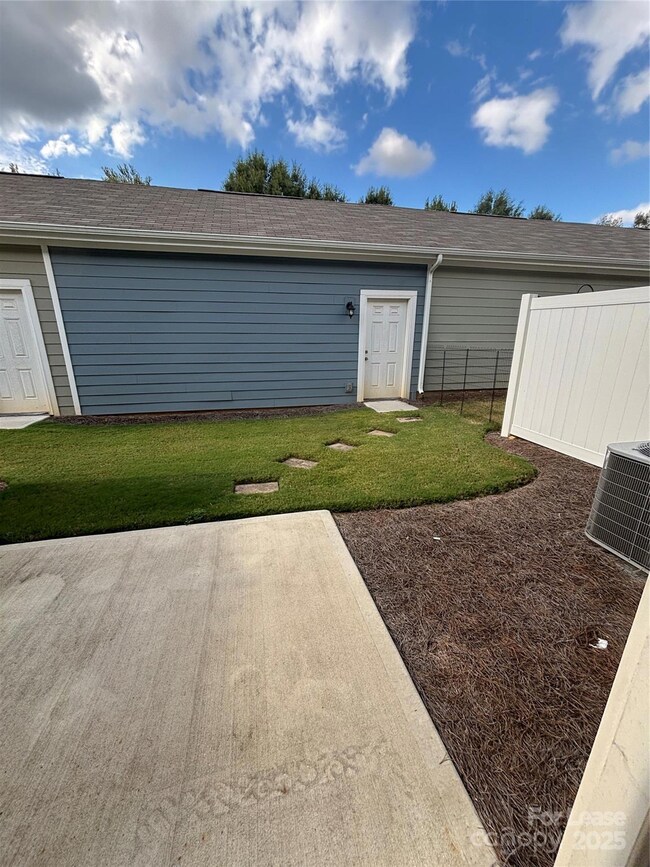 414 Sagecroft Ln, Indian Trail, NC 28079 - photo 5