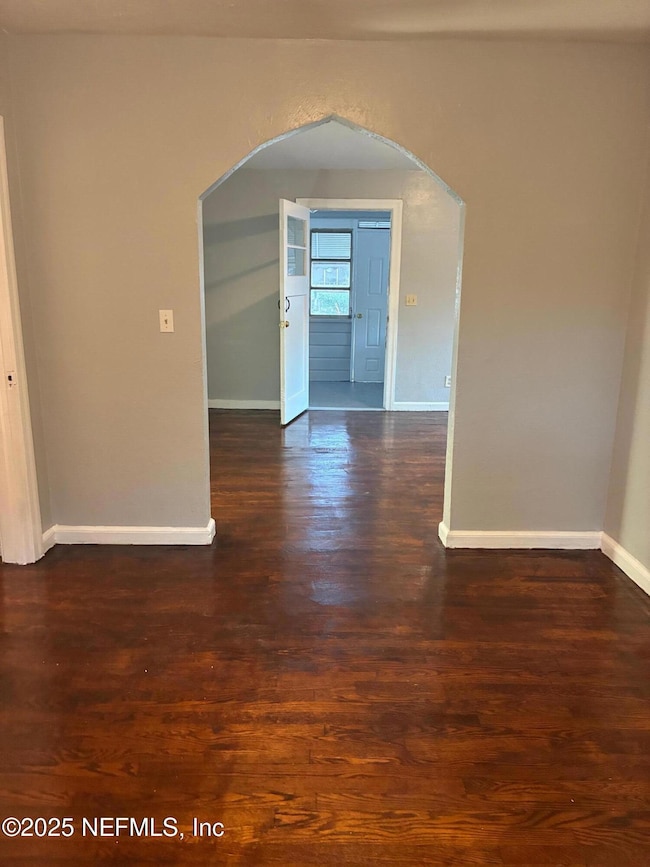 557 Chestnut Dr, Jacksonville, FL 32208 - photo 4