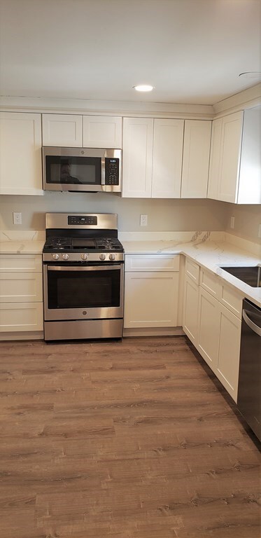 23 Wadsworth Ave unit 23, Waltham, MA 02453 - photo 2