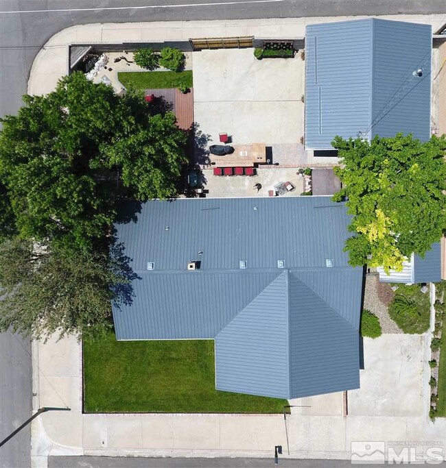 411 Ida Ave, Winnemucca, NV 89445 - photo 5