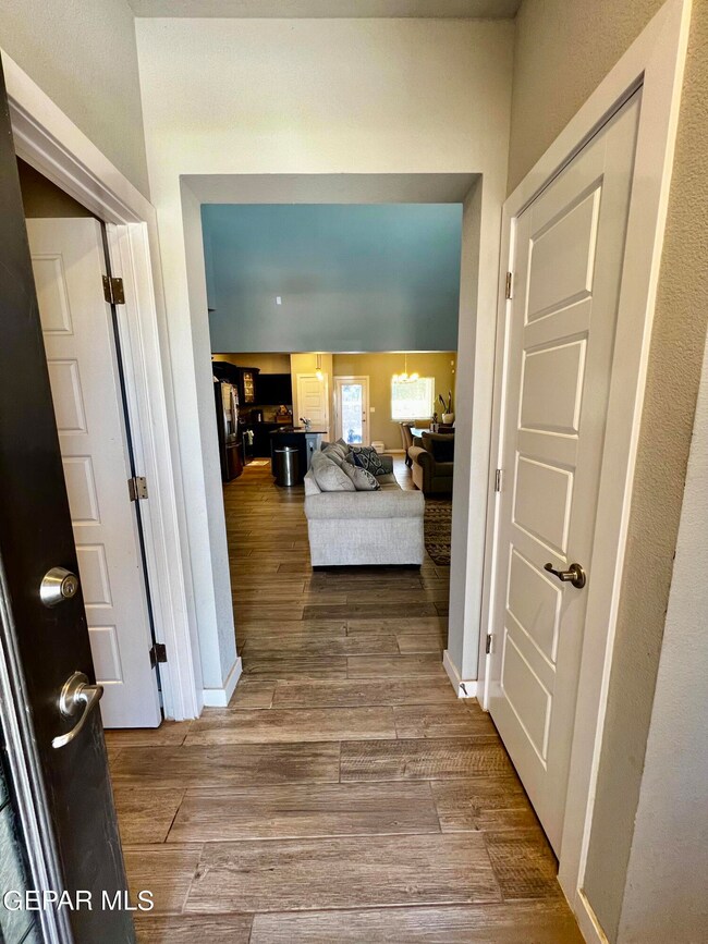 11546 Wayne Carreon St, El Paso, TX 79927 - photo 4