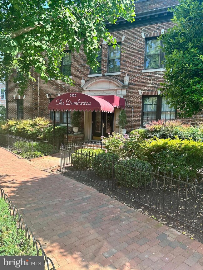 3120 R St NW unit 102, Washington, DC 20007 - photo 2
