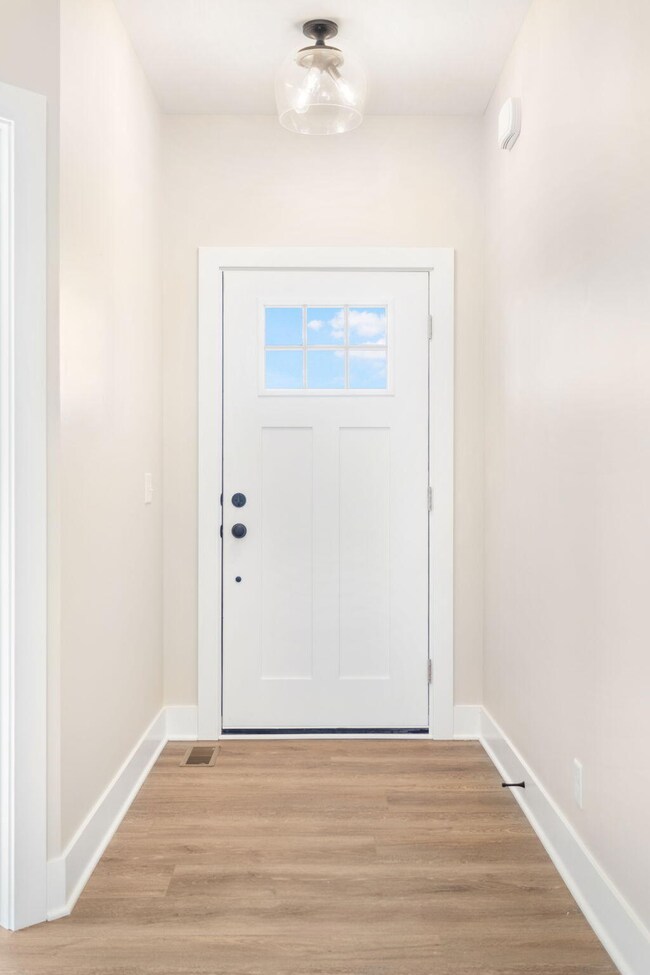 11905 Smithfield Dr, Holland, MI 49424 - photo 5