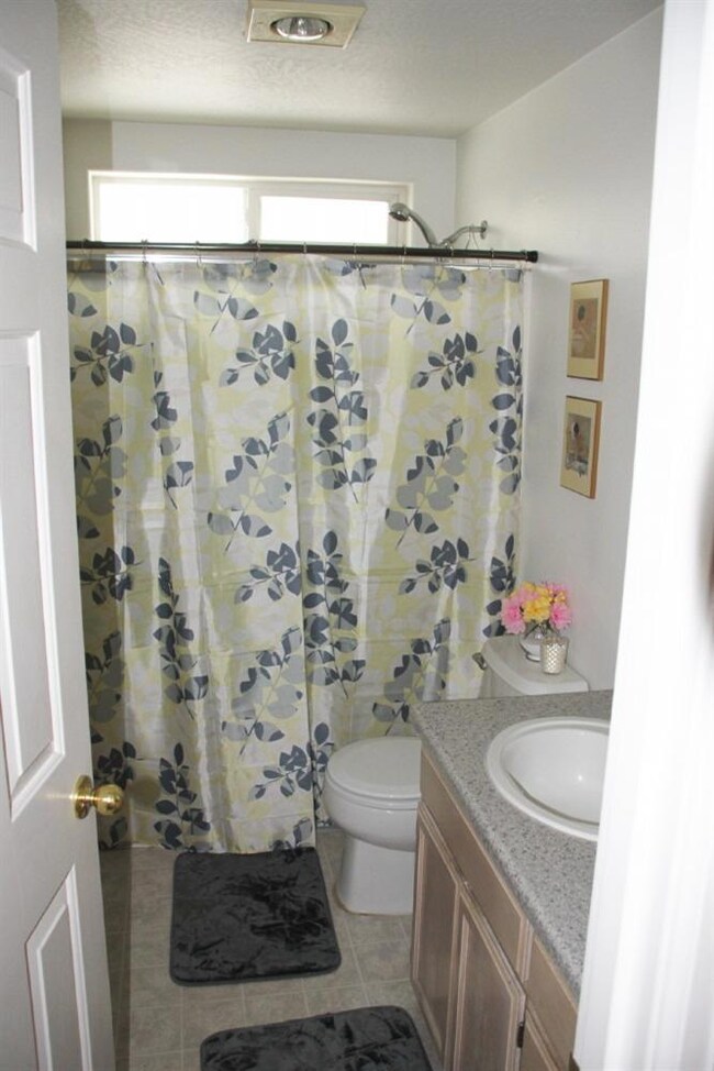 918 Brandi Way, Central Point, OR 97502 - photo 5