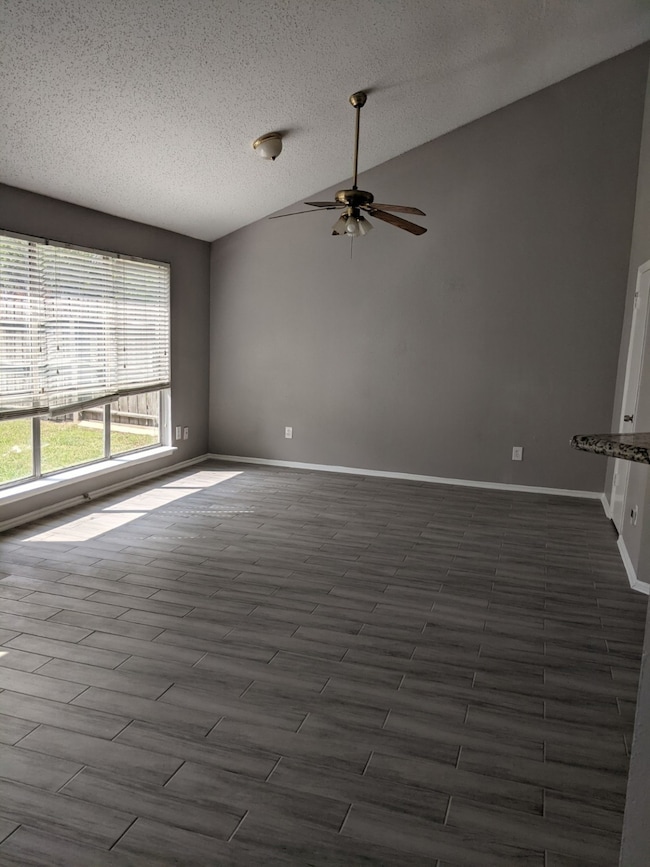 2223 Crosscoach Ln, Katy, TX 77449 - photo 3