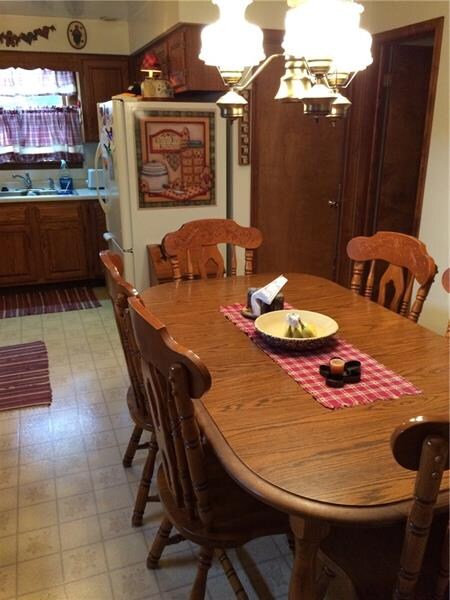 Eat in kitchen
