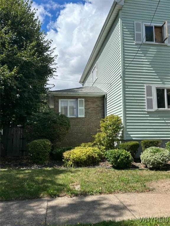 564 26th St, Niagara Falls, NY 14301 - photo 2