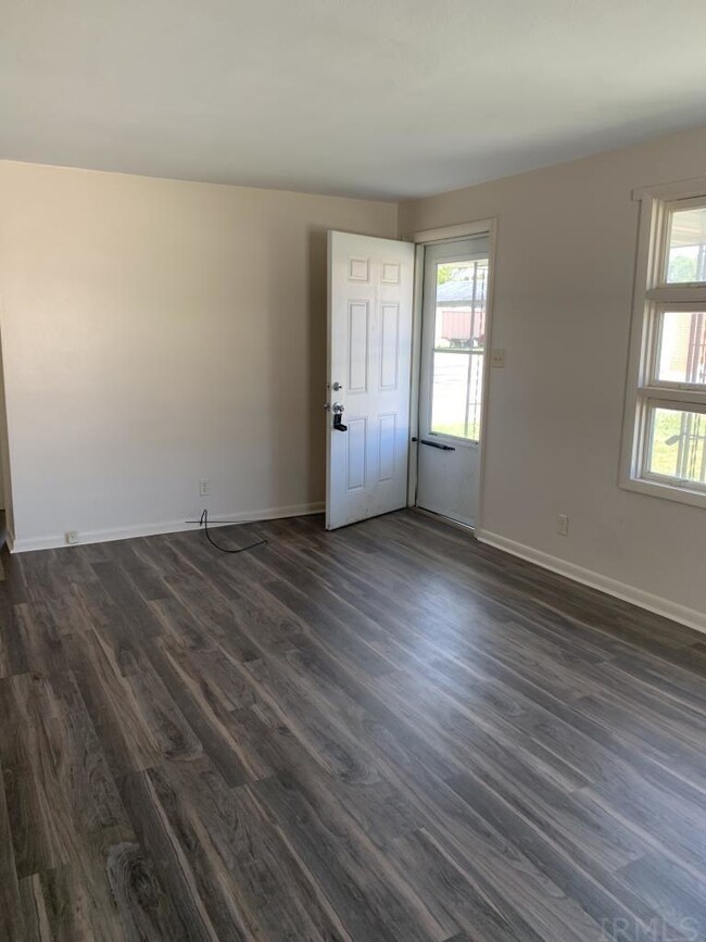 1105 E 20th St, Muncie, IN 47302 - photo 6