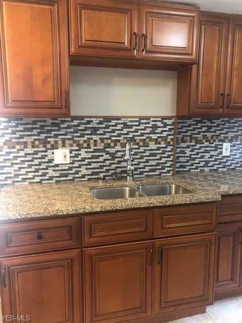 19615 Kewanee Ave, Cleveland, OH 44119 - photo 4