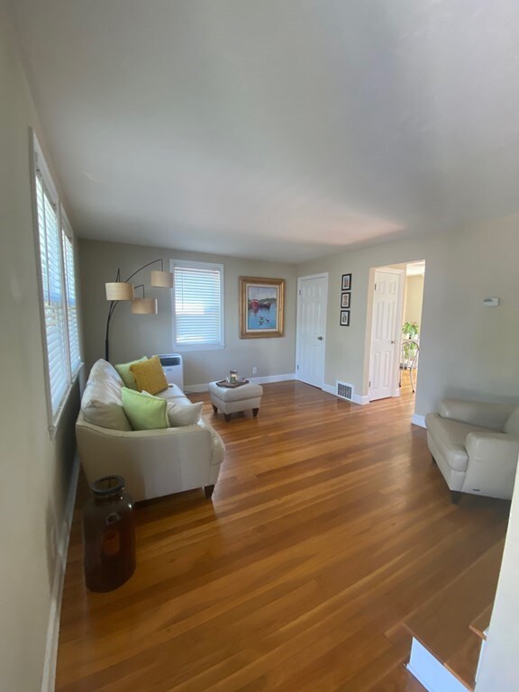 61 Bay State Rd unit 1, Quincy, MA 02171 - photo 5