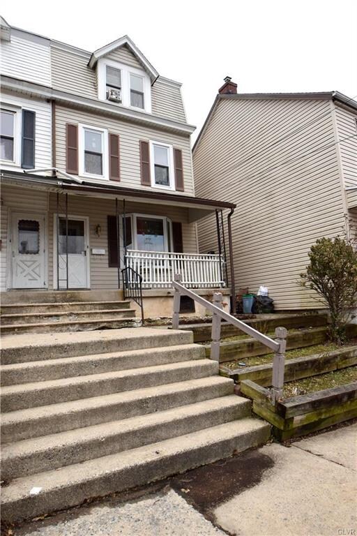218 E Walnut St, Allentown, PA 18109 - photo 2