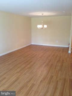 Treebrooke unit 107, Oakton, VA 22124 - photo 2