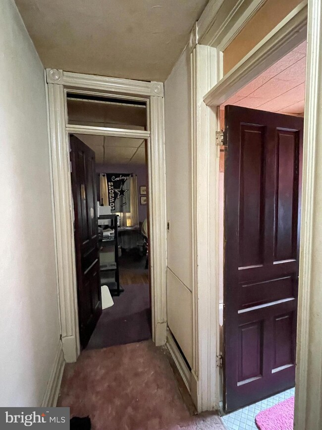 421 N 12th St, Reading, PA 19604 - photo 6