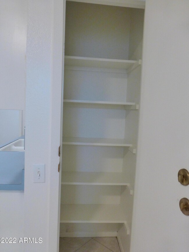 10553 W Ocotillo Dr, Sun City, AZ 85373 - photo 7