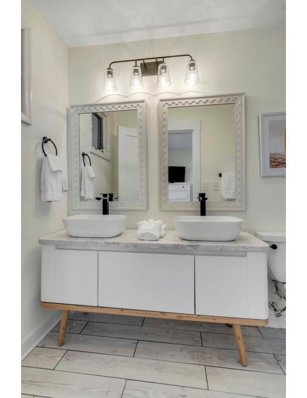 bedroom 2's bathroom
