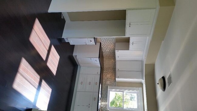 Kitchen, partial