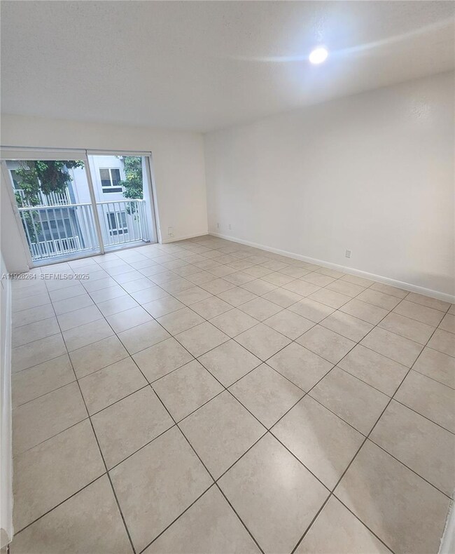 11140 SW 196th St unit C312, Cutler Bay, FL 33157 - photo 4