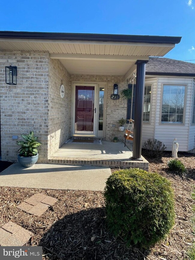 235 Miller Dr, Strasburg, VA 22657 - photo 2