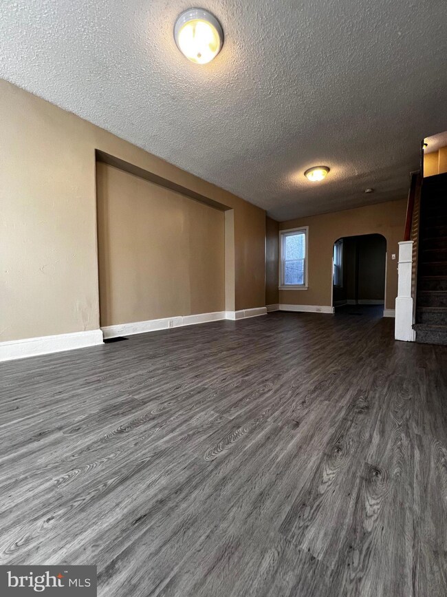 629 Royden St, Camden, NJ 08103 - photo 5