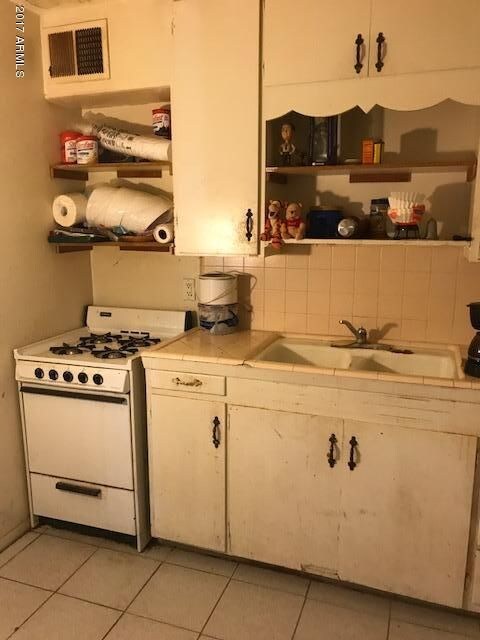 14TH AVE KITCHEN