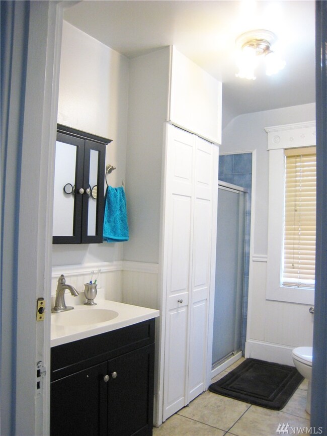 2102 Colby Ave, Everett, WA 98201 - photo 5