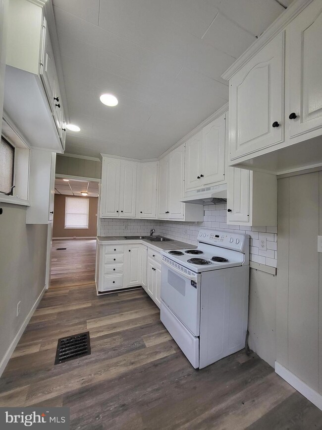 534 S 17th St, Reading, PA 19606 - photo 7