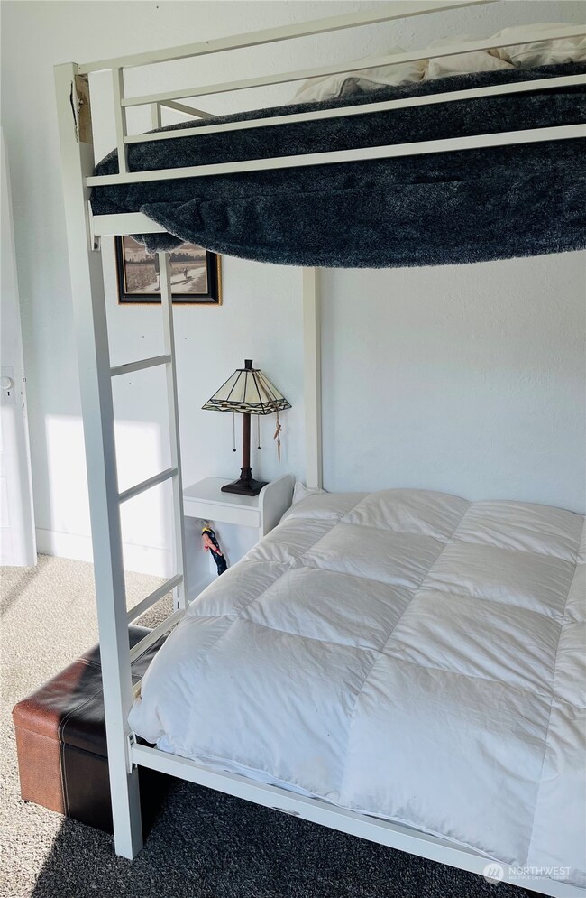 1137 Willapa St, Raymond, WA 98577 - photo 4