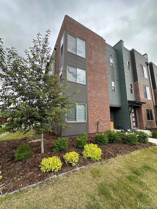 2514 N Moline St, Aurora, CO 80010 - photo 3