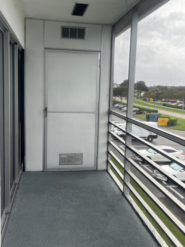 246 Preston F unit 246, Boca Raton, FL 33434 - photo 7