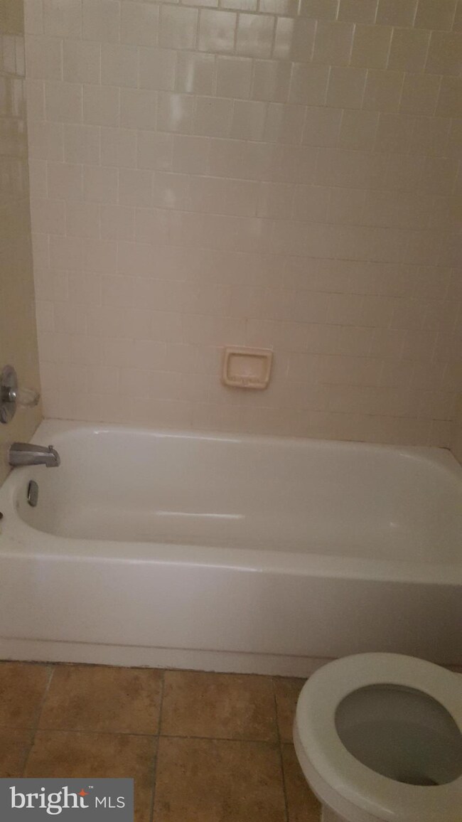 14206 Greenview Dr, Laurel, MD 20708 - photo 5