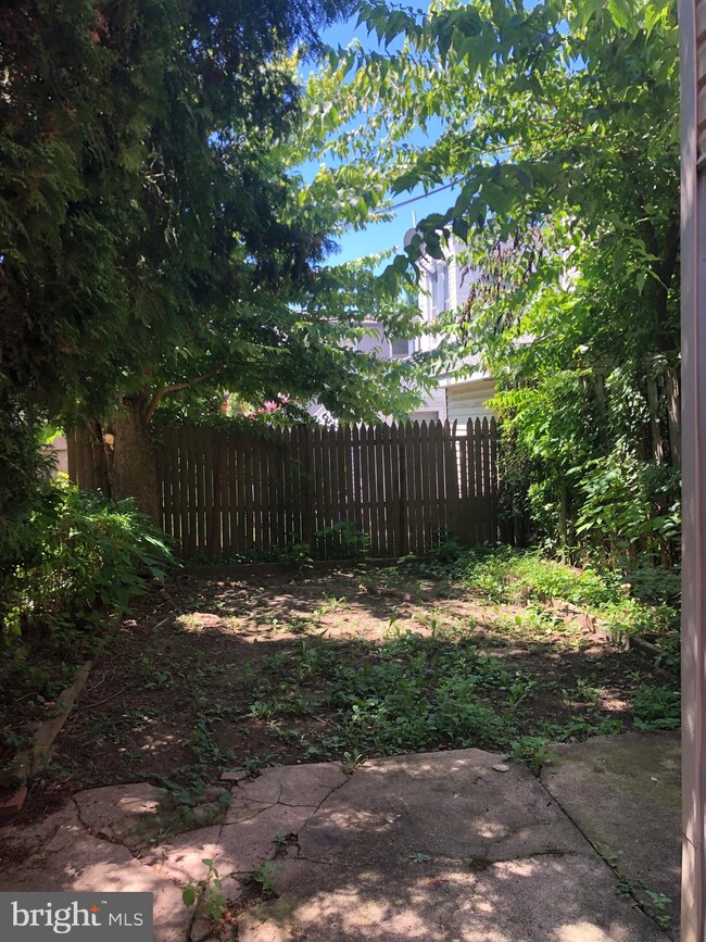 426 S 5th St, Reading, PA 19602 - photo 2