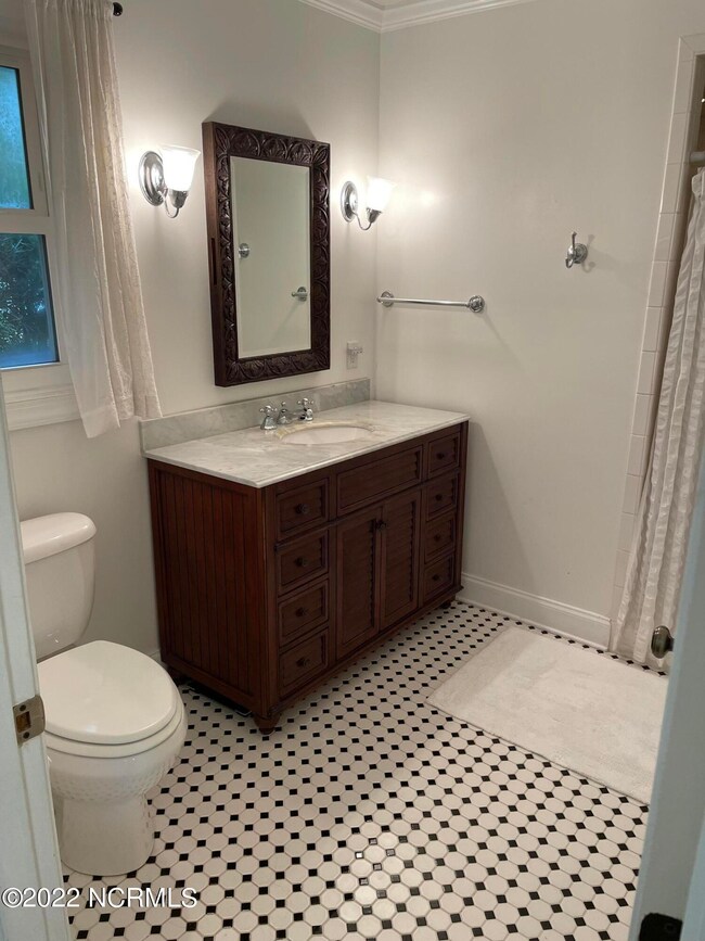 408 S Bennett St, Burgaw, NC 28425 - photo 7