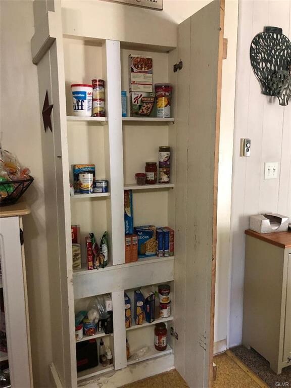 5757 Oak Ln, Zionsville, PA 18092 - photo 7