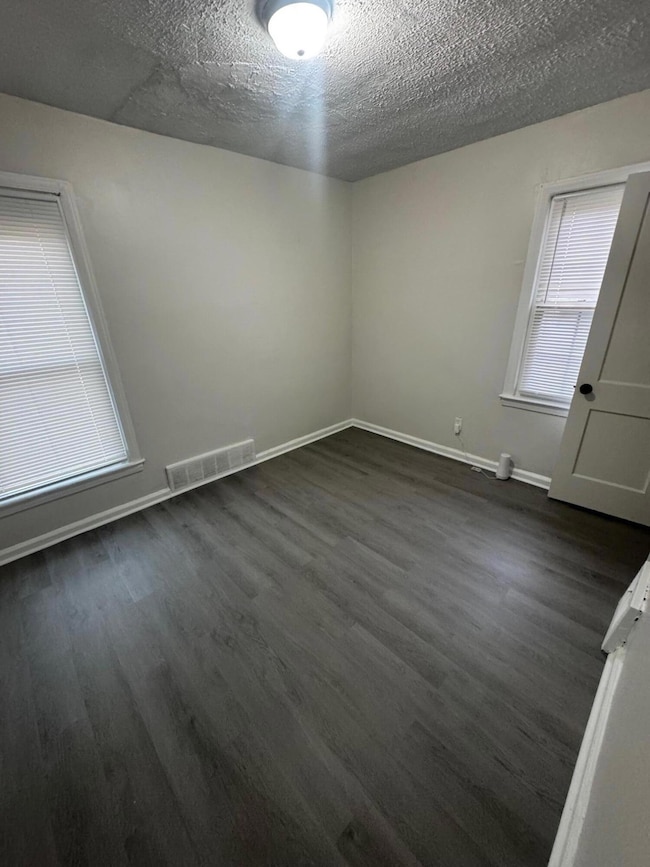 8900 Artesian St, Detroit, MI 48228 - photo 4