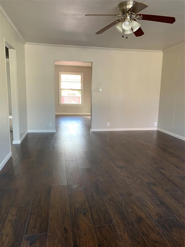 1506 W Hull St, Denison, TX 75020 - photo 3