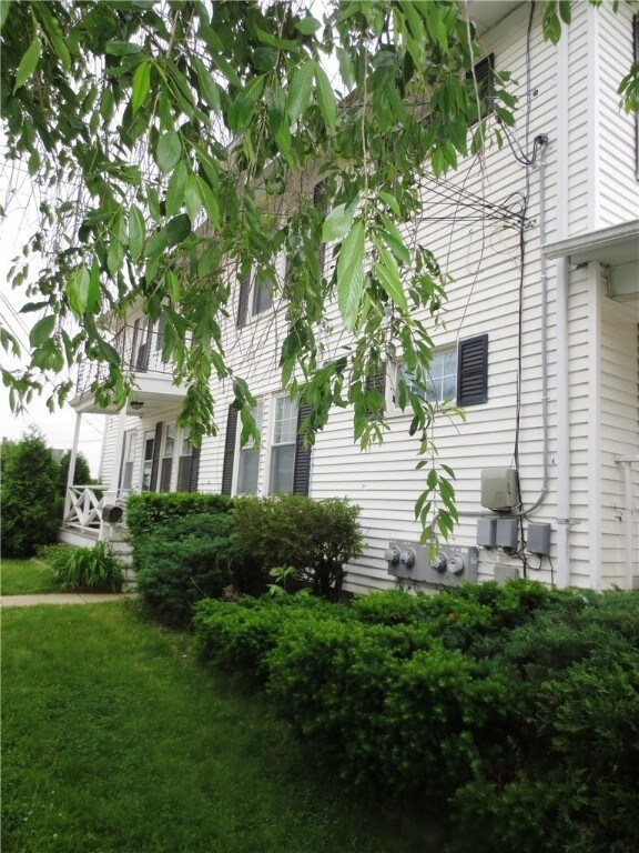 22 Woonsocket Hill Rd, North Smithfield, RI 02896 - photo 3