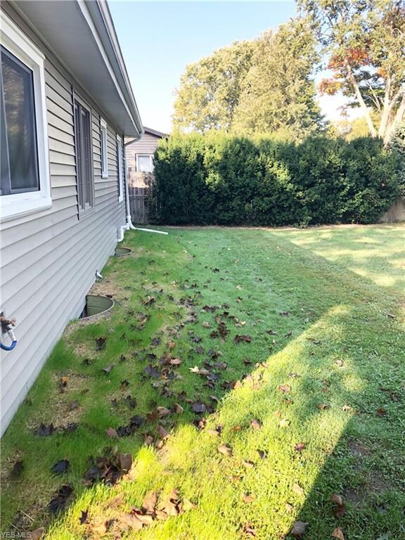 1615 Harden Dr, Barberton, OH 44203 - photo 6