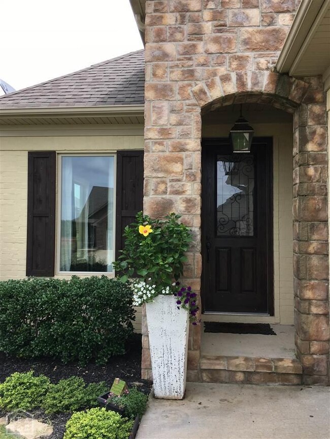 3404 Village Meadow Dr, Jonesboro, AR 72401 - photo 2