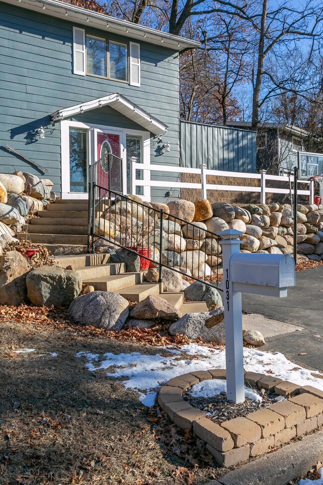 1031 Sommers St N, Hudson, WI 54016 - photo 2