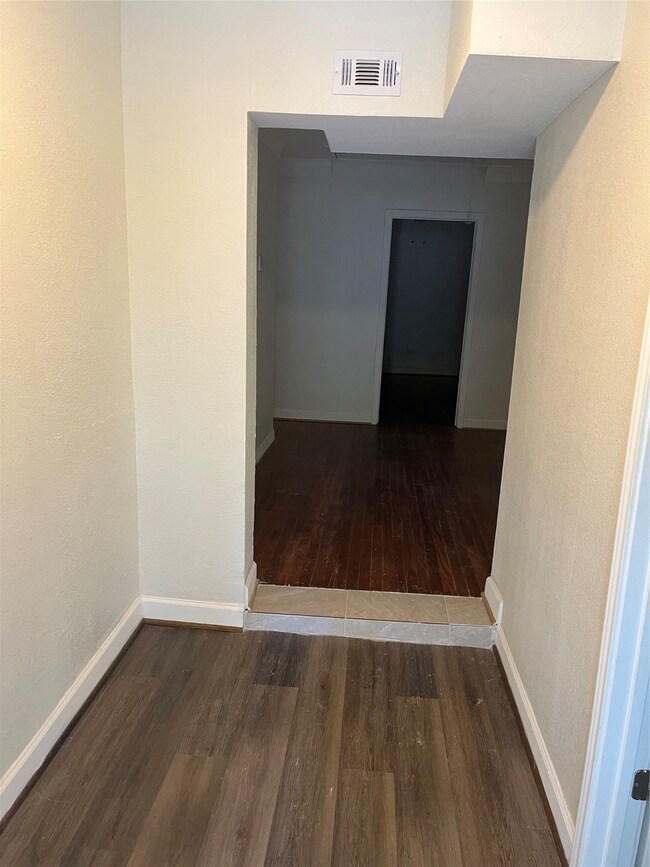 4034 Colgate St unit 1, Houston, TX 77087 - photo 3