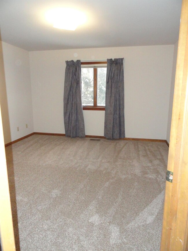 1712 W Ash St, Griffith, IN 46319 - photo 6