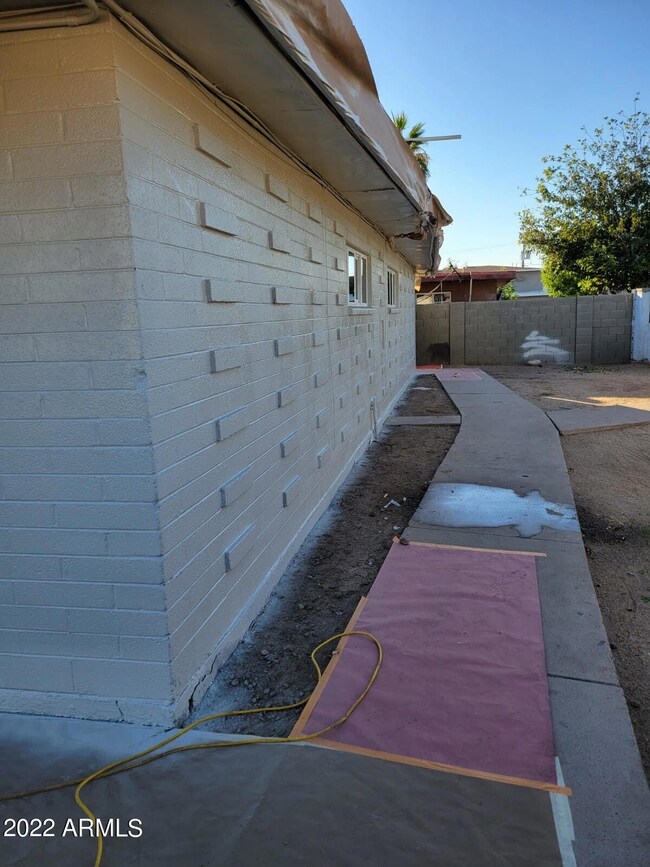 125 W Gary Dr, Chandler, AZ 85225 - photo 2