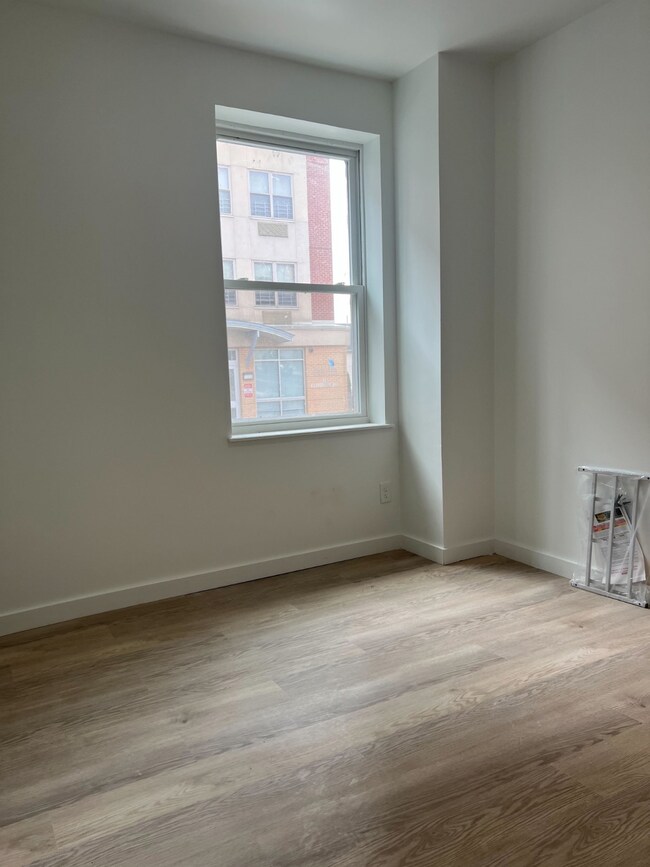 191 Ashburton Ave unit 1B, Yonkers, NY 10701 - photo 6