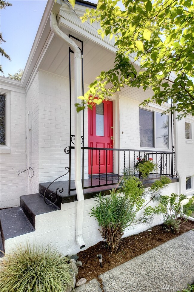 1211 W Bothwell St, Seattle, WA 98119 - photo 2